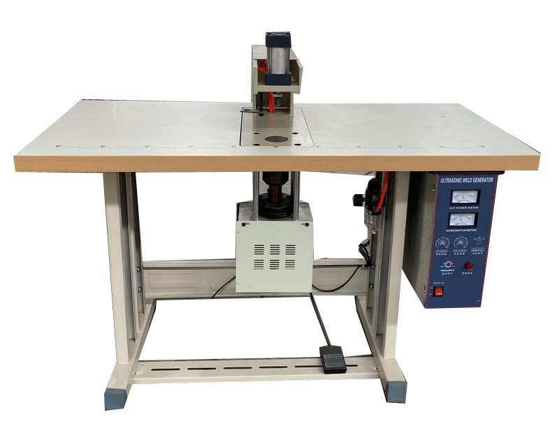 Ultrasonic spot welding machine